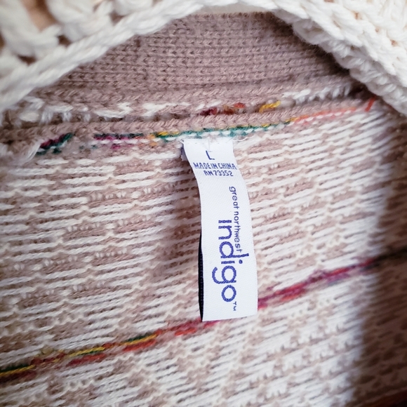 Cardigan - Picture 11 of 11